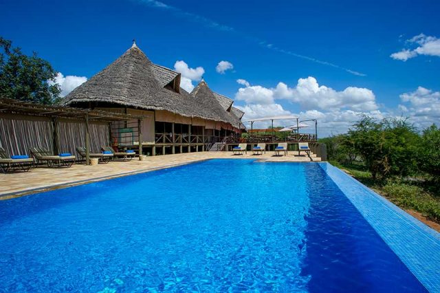 Lake Burunge Baobab Tented Lodge 8