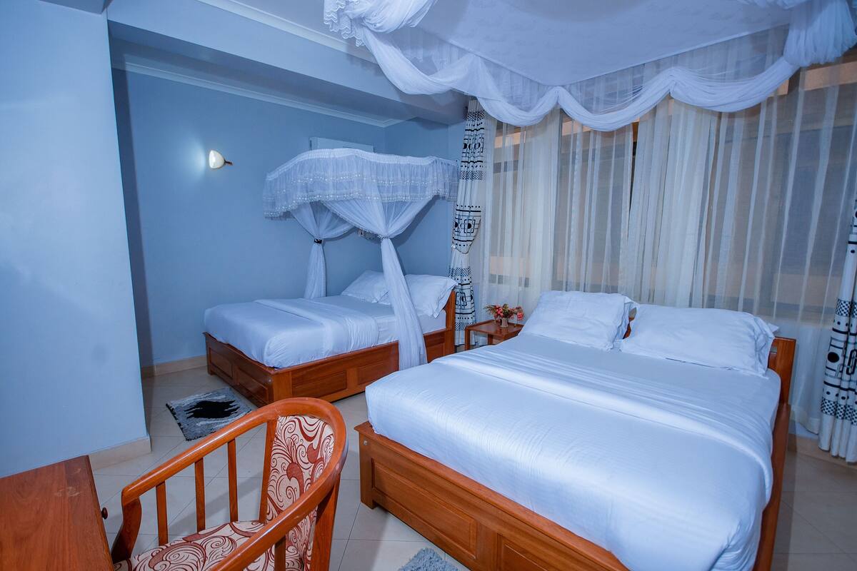 VINCE HOTEL 1